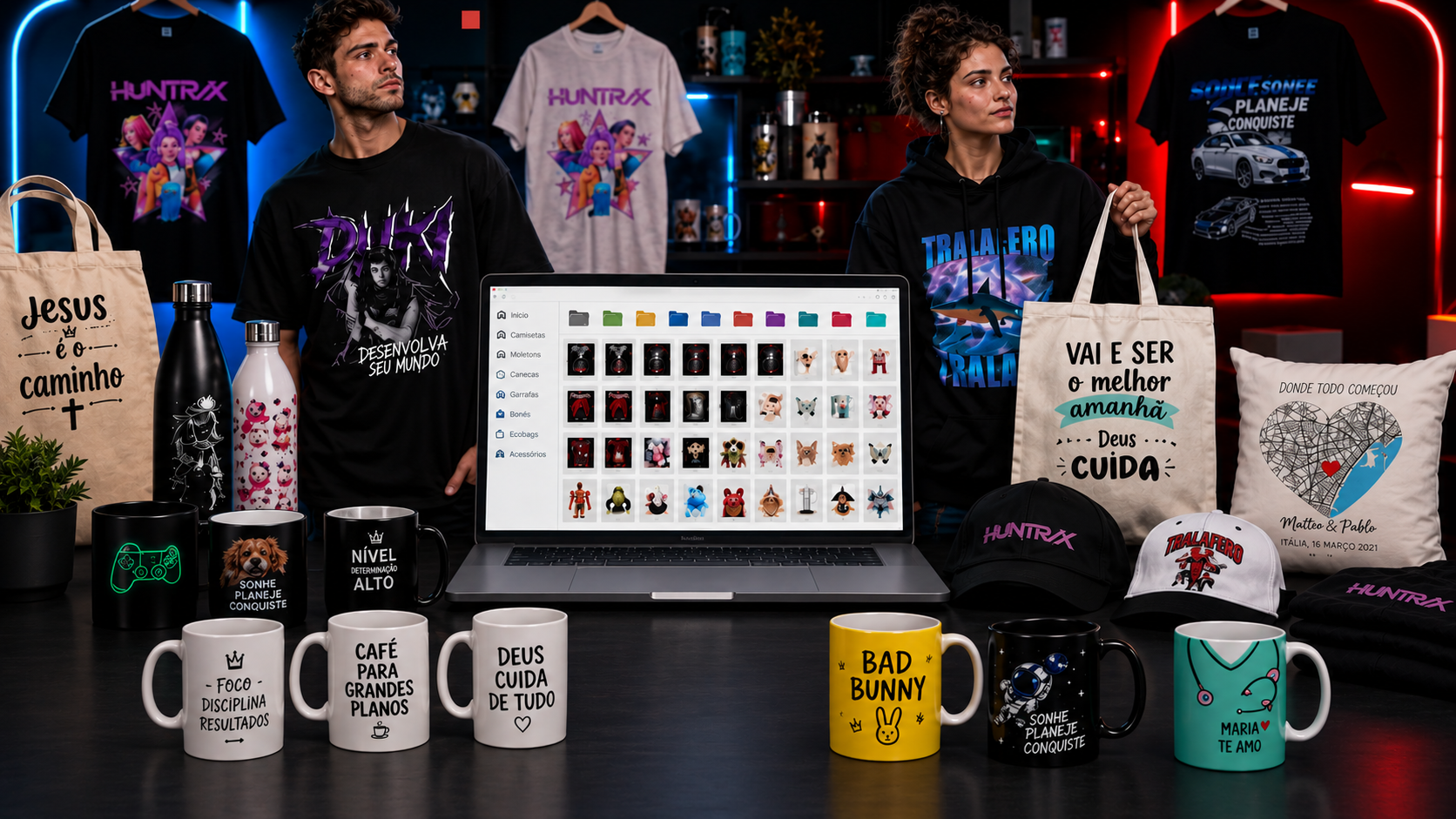 Vitrine ArtePack: notebook com as artes e produtos personalizados como camisetas, canecas, garrafas, bonés e ecobags