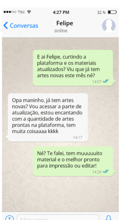 Conversa no WhatsApp em que Felipe se encanta com a quantidade de artes prontas e as atualizações mensais